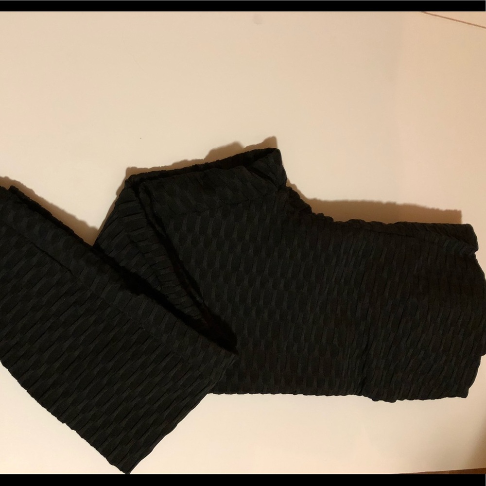 Black leggings